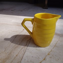 Céramique - Pichet jaune hanse cubiste