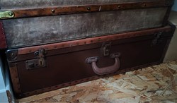 Meuble d'appoint - Valise en carton marron