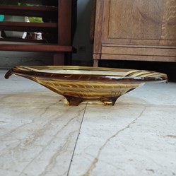 Verre moulé pressé - Coupe August Walthe modèle Orient ambré Art Déco