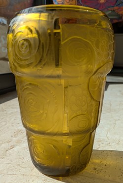 Verre moulé pressé - Vase Montjoye à 3 volumes
