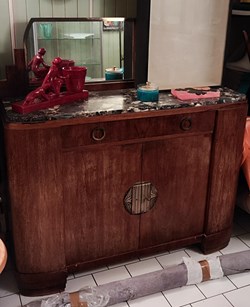 Meuble - Bahut art déco placage, miroir, plateau en marbre, qunincaillerie stylisé