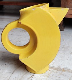 Terre cuite - Pichet jaune à forme art déco aire industrielle / Bauhaus
