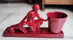 Céramique - Cache pot femme au chien