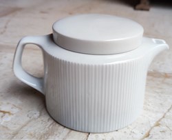 Porcelaine blanche - Théière Bauscher Weiden basse blanche design 80s avec couvercle à strilles