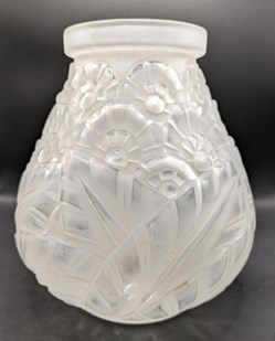 Verre moulé pressé - Vase Lorrain art déco