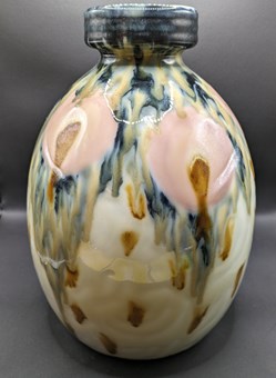 Porcelaine Limoges - Vase Camille Tharaud à décor nacre/rose/marron