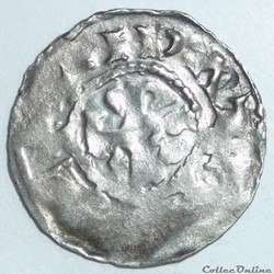 Au type de Charles II le Chauve dégénéré (fin Xème) . Denier
