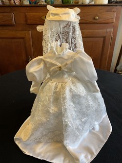 Robe  de poupée de collection mariée avec voile