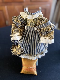 robe poupée de collection à bretelles