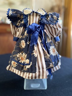 robe poupée de collection à fleurs