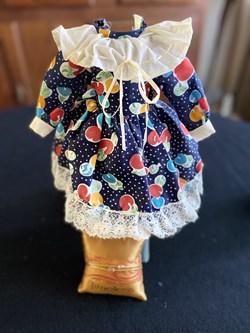 robe poupée de collection à pommes