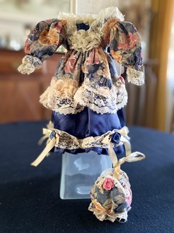 robe poupée de collection Ville