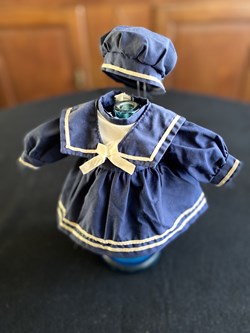 robe poupée de collection Marin