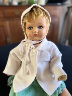 manteau poupée de collection avec capuche
