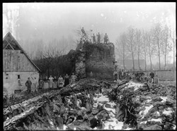 Démolition de la porte du moulin