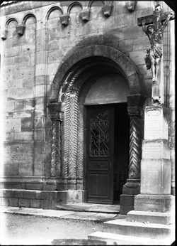 Détails Eglise Saints-Pierre-et-Paul vers 1900 (plaques du fonds Grau)