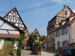 Rue des Cigognes (1/2)