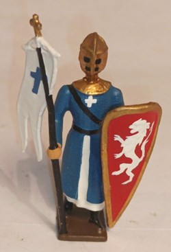 Croisé, cotte bleue heaume doré, avec bannière blanche croix bleu et bouclier rouge ""lion"""