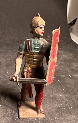 Légionnaire avec épée et bouclier