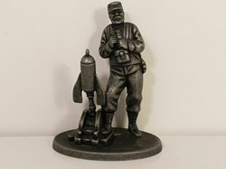 Servant et Mortier de 58 Crapouillot 1915
