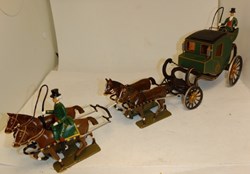 Coraline de l'empereur attelé de 4 chevaux et 2 conducteurs