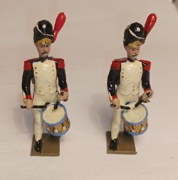 Tambour des grenadiers de la garde, pied droit en avant