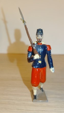 Fantassin de l'infanterie de ligne, basquine garance (Napoléon III)