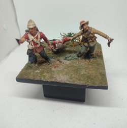 1 Soldat anglais et 1 boers tire un blessé anglais pendant la guerre contre les Zoulous