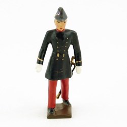 Etudiant en médecine en grande tenue de tradition 1931 (carabin)sur socle en bois