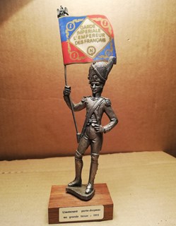 Lieutenant porte-drapeau en grande tenue 1811