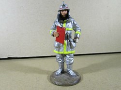 Le pompier Japonais de Tokyo en tenue de Feu 1995