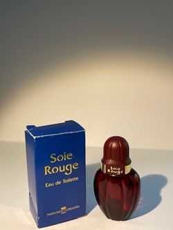 Soie rouge