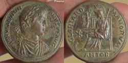 Médaillon bronze Valentinien I Faux moderne