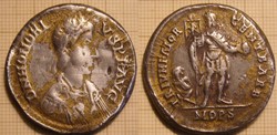 Médaillon Honorius Faux moderne