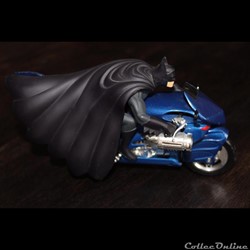 Batcycle 2000 Corgi 1/16 eme