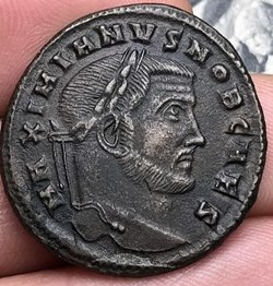 Galère - Follis