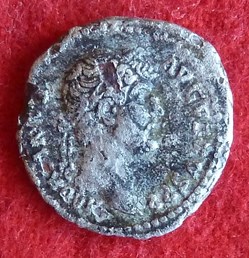 Denier d'Hadrien - La clémence
