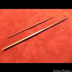 outil de bijoutier double burin ou pointe à tracer ?