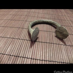 manille-monnaie de Birmingham zone Sahel .Manilla-bronze-slave-bracelet