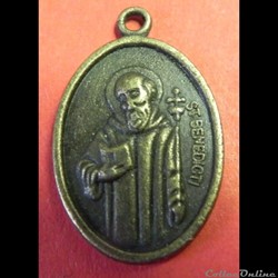 La médaille de Saint Benoît.  XXI s  (St BENEDICITI ?)