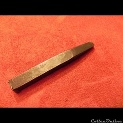 dans les outils  horlogier.  cachet  à frapper 1mm de la marque FELIX