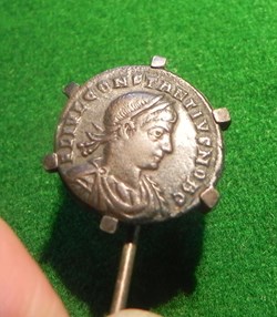 épingle à lavallière ou à cravate
