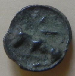 potin Turons à la tête diabolique. monnaie d'inspiration lunaire