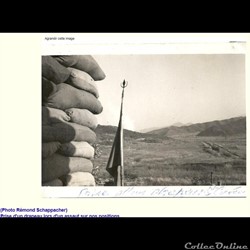 guerre de Corée 1952 prise d'un drapeau