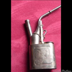 pipe à opium et eau