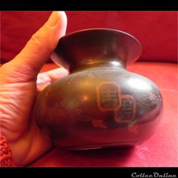 BRONZE petit pot  Japon