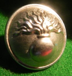 bouton militaire à la grenade gendarmerie?
