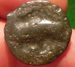 potin Turons à la tête diabolique. monnaie d'inspiration lunaire
