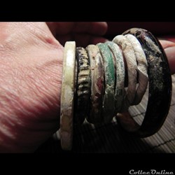 ensemble de petits bracelets en pâte de verre Gernanie