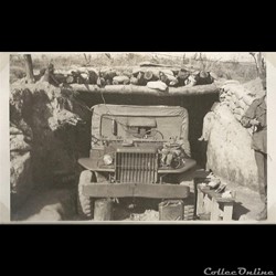 jeep sevice santé du bataillon Français/ guerre de Corée